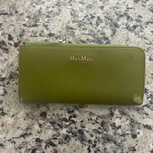 MaxMara Olive Leather Zip Wallet